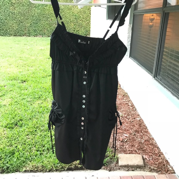 Dresses - Picture 7 of 8